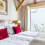 Caruso Old Town 4*