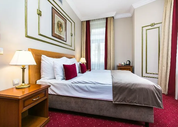 Caruso Old Town 4*