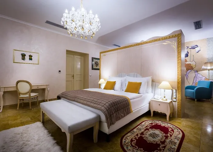 Caruso Old Town 4*