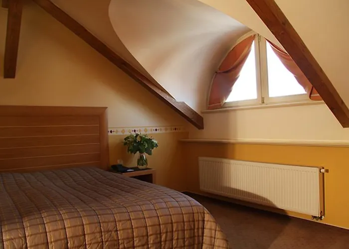 Hotel Caruso Old Town 4*