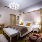 Caruso Old Town 4*