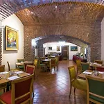 Caruso Old Town Hotel