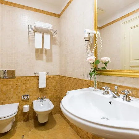 Caruso Old Town 4*