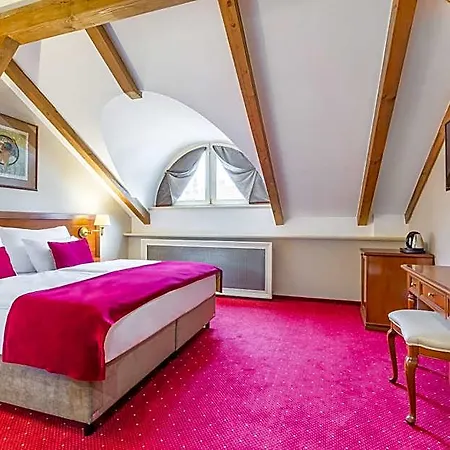 Caruso Old Town Hotel