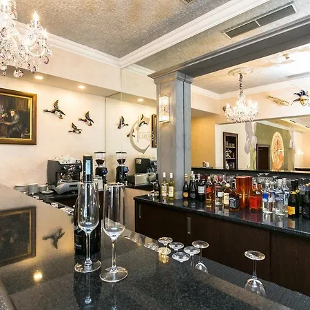 فندق كاروسو 4*