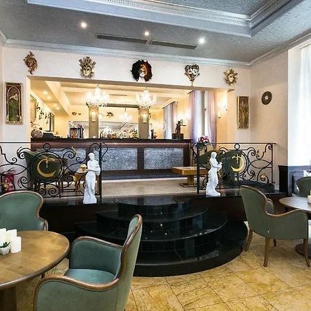 Hotel Myo Caruso